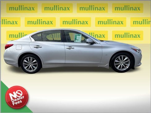 Used 2015 INFINITI Q50 Base w/ Moonroof Package image 2