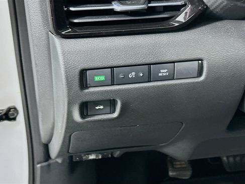 Used 2020 Nissan Sentra SR w/ Trunk Package image 16