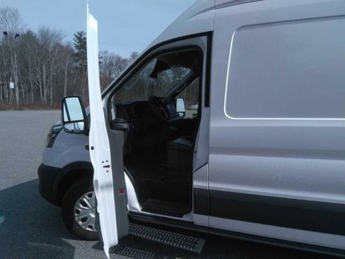 Used 2022 Ford E-Transit 148 High Roof Extended w/ Load Area Protection Package image 15