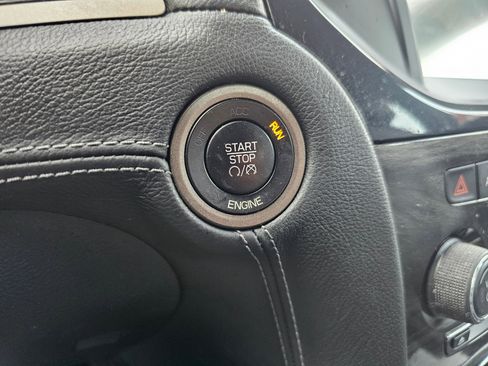 Used 2014 Chrysler 300 C image 27