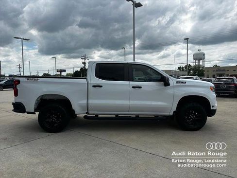 Used 2023 Chevrolet Silverado 1500 LT Trail Boss w/ LPO, Dark Essentials Package AWD/4WD image 4