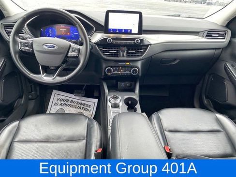 Used 2022 Ford Escape Titanium image 5