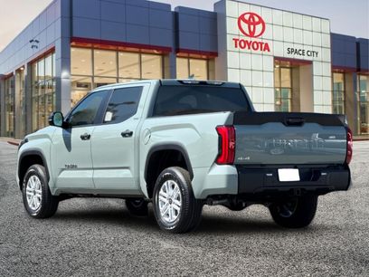 New 2026 Toyota Tundra SR5 w/ SR5 Premium Package