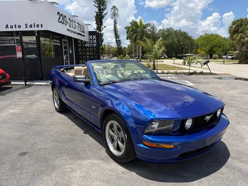 Used 2005 Ford Mustang GT RWD image 32