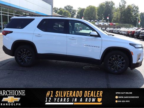 Used 2023 Chevrolet Traverse RS AWD/4WD image 1