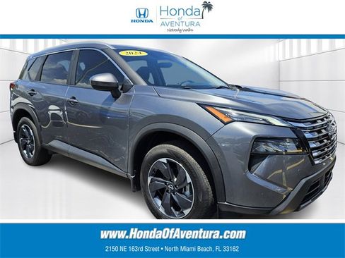 Used 2024 Nissan Rogue SV w/ SV Premium Package image 1