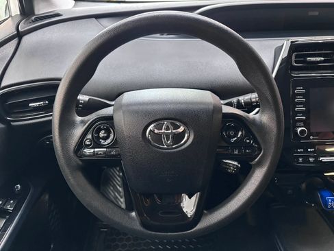 Used 2022 Toyota Prius LE FWD image 12