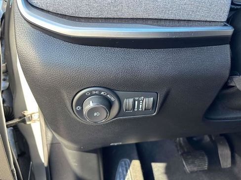 Used 2022 Jeep Compass Latitude image 16