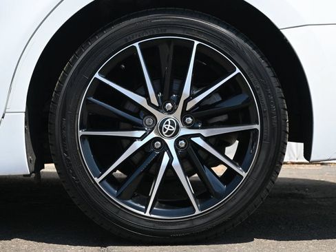 Used 2024 Toyota Camry SE w/ Blackout Package (TMS) FWD image 9