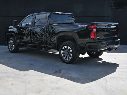 Used 2023 Chevrolet Silverado 2500 Custom w/ Custom Value Package AWD/4WD image 4