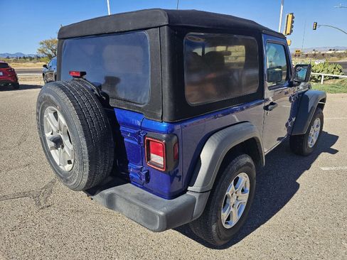 Used 2019 Jeep Wrangler Sport image 5