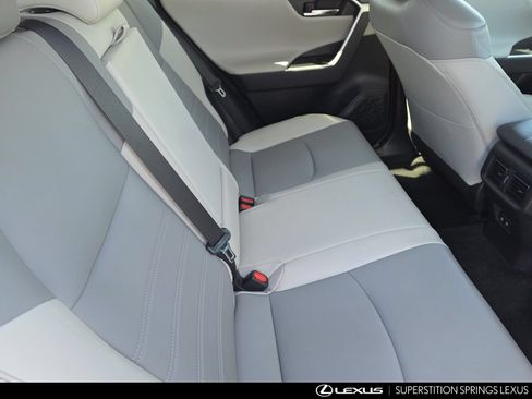 Used 2019 Toyota RAV4 Limited w/ Carpet Mat Package AWD/4WD image 29