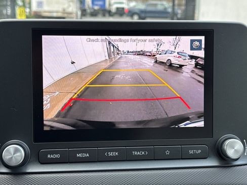 Used 2023 Hyundai Kona SE image 19