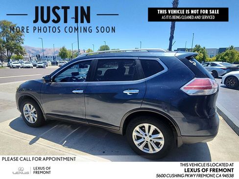 Used 2015 Nissan Rogue SV w/ SV Premium Package AWD/4WD image 1