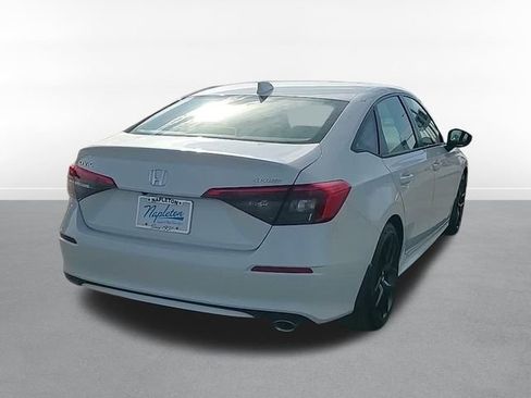 Used 2023 Honda Civic Sport image 6