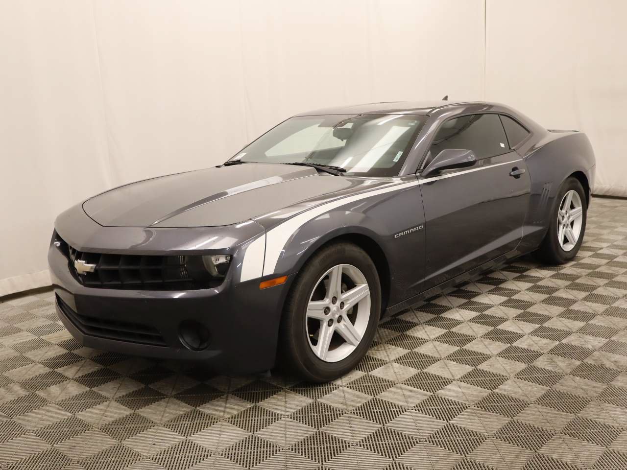 Used 2011 Chevrolet Camaro LS RWD image 1