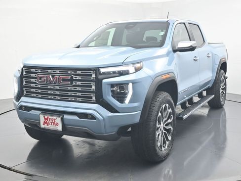 New 2026 GMC Canyon Denali image 2