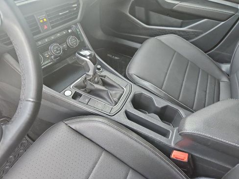 Used 2023 Volkswagen Jetta SE image 20