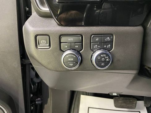 Used 2022 GMC Sierra 1500 SLT w/ SLT Convenience Package image 25