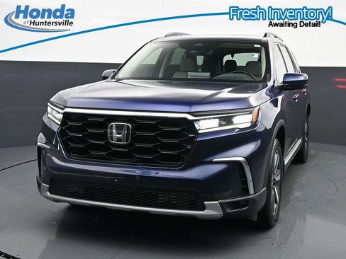 Used 2023 Honda Pilot Touring image 4