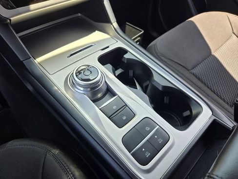 Used 2023 Ford Explorer XLT RWD image 17