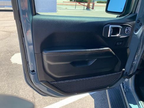 Used 2025 Jeep Wrangler Unlimited Sahara AWD/4WD image 23