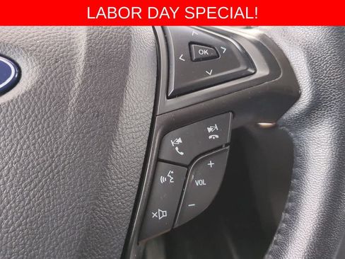 Used 2022 Ford Edge Titanium w/ Equipment Group 301A AWD/4WD image 23