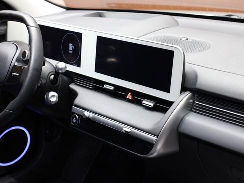 Used 2024 Hyundai Ioniq 5 Limited image 9