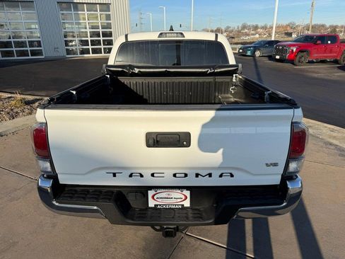 Certified 2021 Toyota Tacoma SR5 image 9