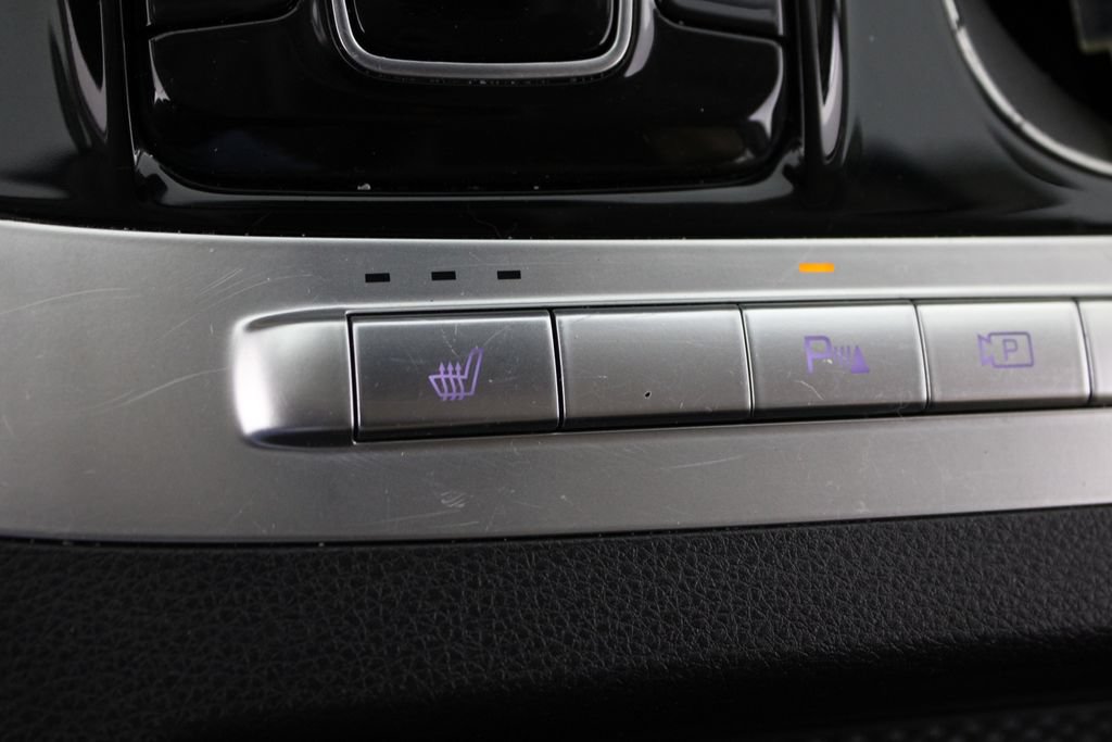 Used 2022 Kia Carnival EX FWD image 24