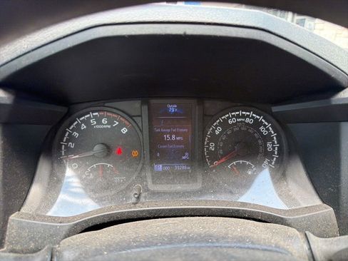 Used 2018 Toyota Tacoma SR w/ SR Convenience Package RWD image 8