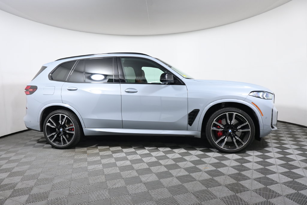 Certified 2025 BMW X5 M60i AWD/4WD image 8