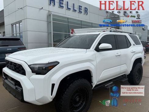 Used 2025 Toyota 4Runner SR5 AWD/4WD image 1