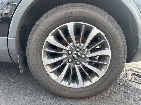 Used 2021 Lincoln Nautilus Reserve image 26