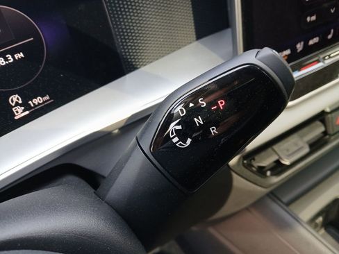 New 2026 Volkswagen Tiguan SE image 23