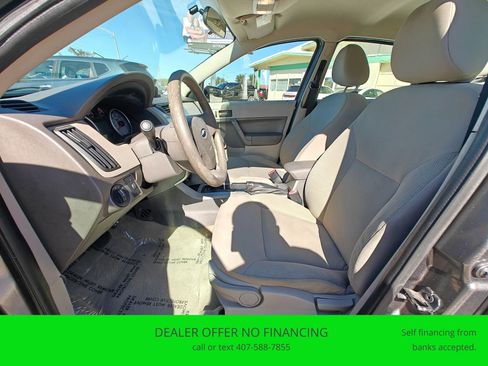 Used 2010 Ford Focus S image 9