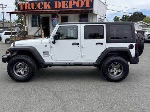 Used 2013 Jeep Wrangler Unlimited Sport AWD/4WD image 4