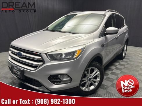 Used 2018 Ford Escape SE AWD/4WD image 1