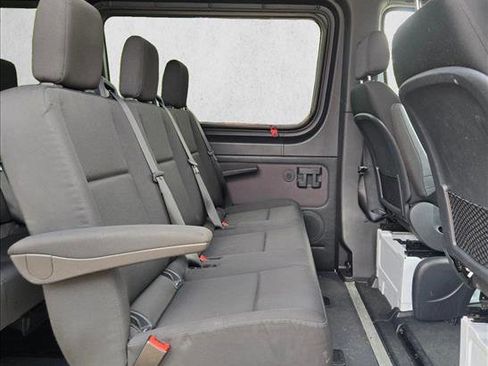 Used 2024 Mercedes-Benz Sprinter 2500 image 17
