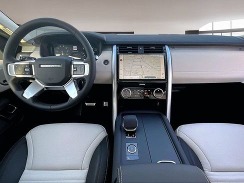 New 2026 Land Rover Discovery Limited Edition AWD/4WD image 5