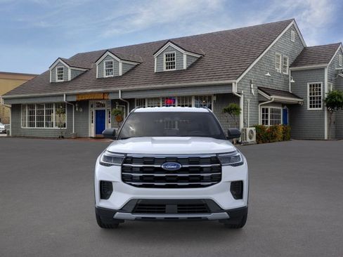 New 2026 Ford Explorer Active RWD image 6