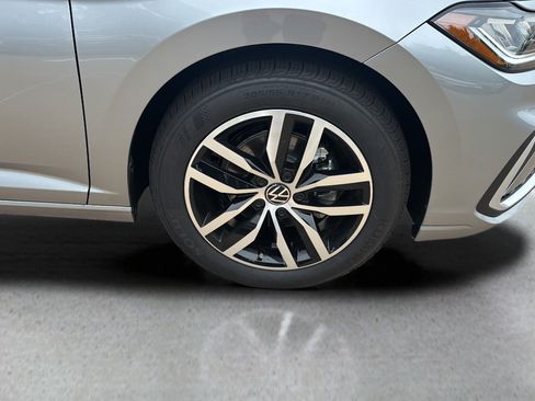 New 2026 Volkswagen Jetta SE FWD image 9