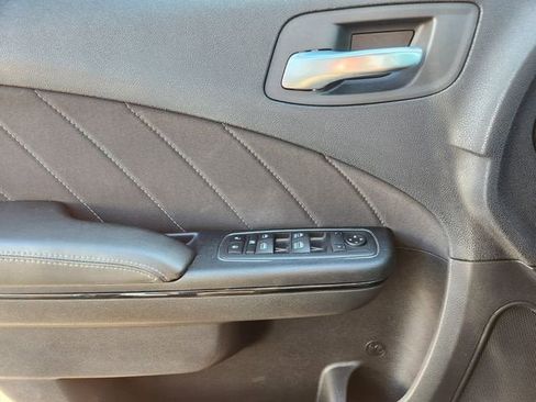 Used 2020 Dodge Charger SXT w/ Blacktop Package image 30