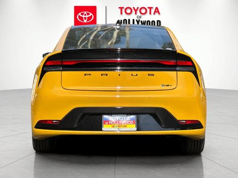 New 2027 Toyota Prius FWD image 5