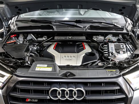 Used 2020 Audi SQ5 Premium Plus w/ Premium Plus Package image 11