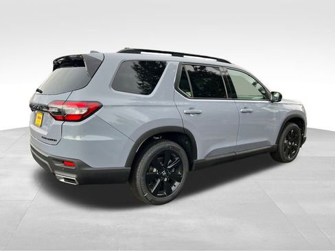 New 2025 Honda Pilot Black Edition image 8