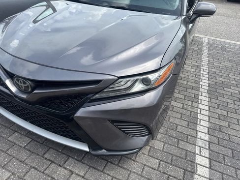 Used 2019 Toyota Camry XSE FWD image 9