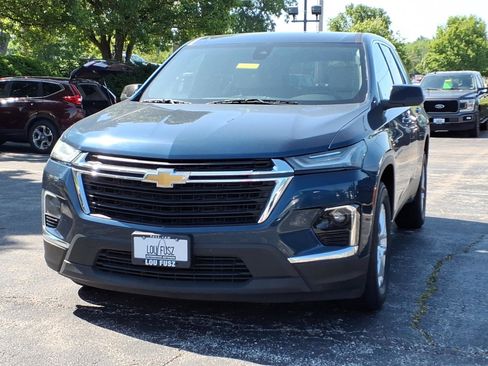 Used 2023 Chevrolet Traverse LS FWD image 3