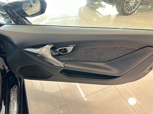 Used 2021 Lamborghini Huracan EVO image 30