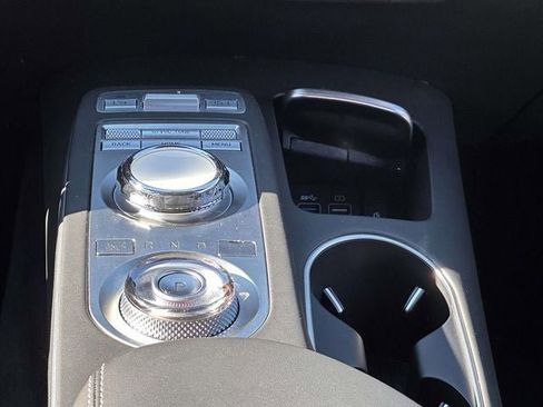 Used 2025 Genesis GV70 2.5T w/ Sport Prestige Package image 24